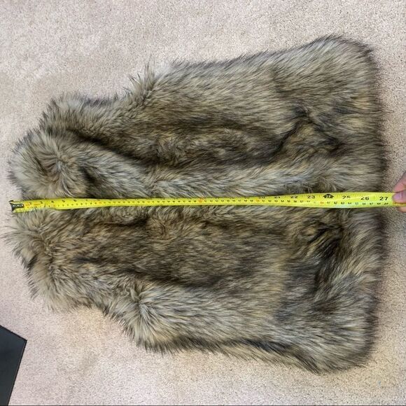 Eddie Bauer faux fur vegan brown tan hook closure fall winter vest size Medium - Picture 9 of 10